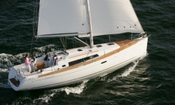 Beneteau Oceanis 37