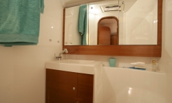 Dufour 405 Grand\'Large fürdő