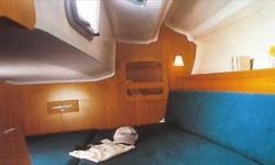 Jeanneau Sun Odyssey 32 kabin