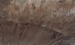 a-lipari-szig-vulcano-fo-krater